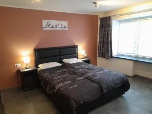 Chez Francis - 珀潘斯特尔