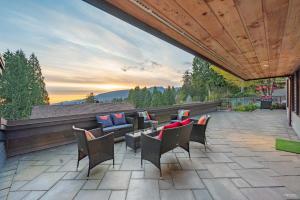 Private Bedroom, Bathroom, Shared Outdoor Pool, Hot Tub