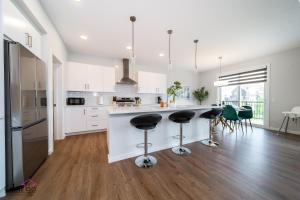 Orchards Retreat, AC, Family Friendly, Sleeps 10, NearAirprt