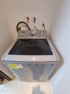 Hermoso apartamento por Andares con AC