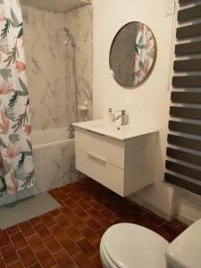 Appartements un duplex de trois pieces dans un pavillon : photos des chambres