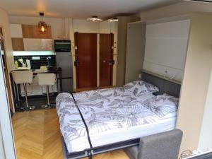 Studio à La Défense (climatisé, parking)