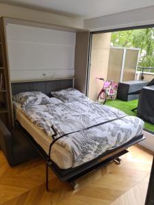 Studio à La Défense (climatisé, parking)