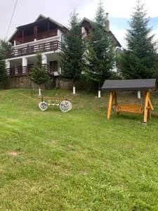 Ceahlău Sunrise - 比卡兹