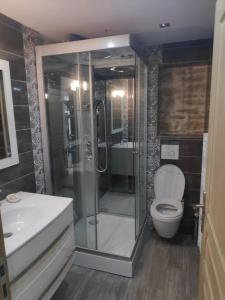 Studio Indépendant dans Maison de Village