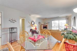 Coastal Sea Pines Escape Walk to Beach!