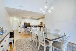 Ocean City Condo Covered Deck, Walk to Boardwalk!