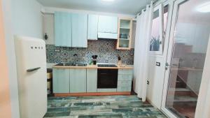 NAUTILUS - monolocale seminterrato con finestre