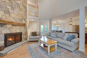 Ski-in Condo with Hot Tub on Burke Mtn Slopes!