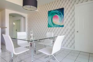 Relax Apt in Marina Puesta del Sol-Pool in Front