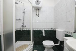 Apartments by the sea Jezera, Murter - 796