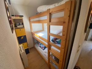 Appartements Studio au calme avec balcon, parking couvert et kitchenette equipee! - FR-1-692-90 : photos des chambres