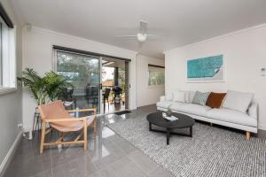 Gawalla Escape with Pool in Rye