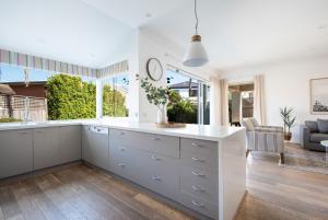 Hampton Haven Pool metres to the Beach