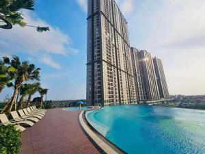 BOM HOMES- ECOPARK- SERVICE APARTMENt