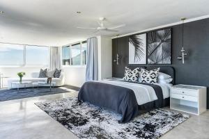 26OnFirst - UPS, Sea Views and Personalised Services