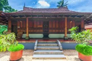 StayVista at La Riva Heritage Villa with Bicycle - Haripād