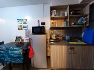 UNOS Place with Karaoke,Wifi,Netflix and Balcony