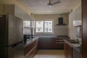 Mirana House - Tasteful, 4BHK Condo near Ram Jhula