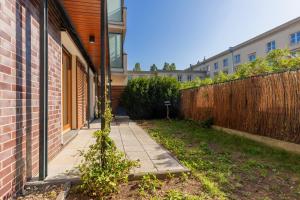 Spacious two-bedroom Apartment by Renters