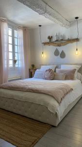 LEscapade Aixoise hyper centre historique studios free netfilx wifi romantics apartments historic center