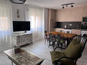 1A108 Amplio y moderno apartamento by R2R Consulting