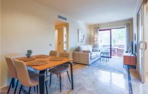 Cozy Apartment In Los Alcázares