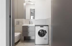 Awesome Apartment In Gdynia With Wifi