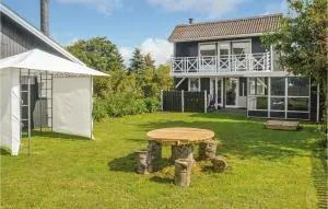 Two-Bedroom Holiday Home In Hemmet - Hemmet