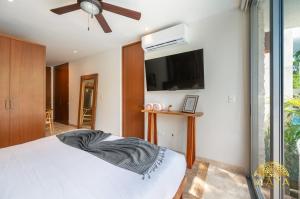 NHOA 107A Lux 2BR Condo Pool access in Aldea Zama