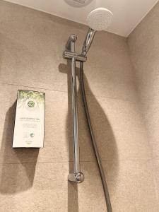 Hotels Kyriad Direct Narbonne Sud : Chambre Standard avec 1 Lit Double, Connexion Wi-Fi Gratuite, Climatisation et Douche