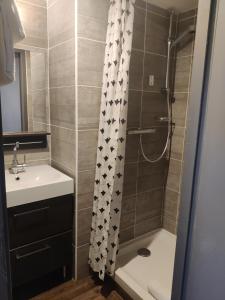 Hotels Atipik Hotel : Chambre Triple - 16 M²