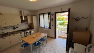 Jody Bibione, poolside apartment with garden