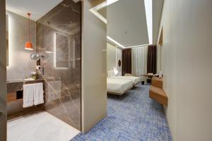 Twin Room room in DoubleTree By Hilton Adana