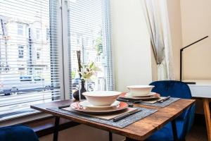 1 Bed Flat - Sleeps 2 - Parking - Wifi