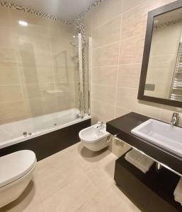 Piso de lujo con piscina y gym, a 2min de la playa