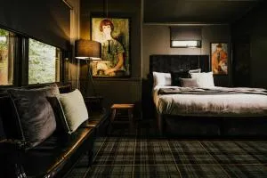 The Amalfi - Hepburn