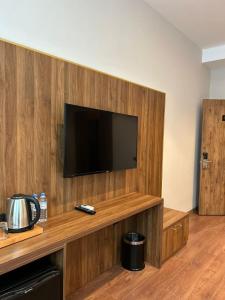 Sky Tower King Hotel