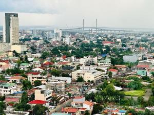 Group-Friendly Cebu Condo with Mall Access