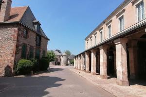 Maisons de vacances Maison Chaleureuse dans petite cite de caractere : photos des chambres