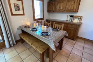 Appartements Les Granges 13 6-8 person : photos des chambres