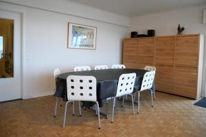 Trianon B