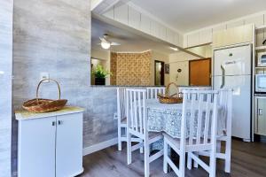 598 Ótima opção de apto para passar suas férias no Centro de Bombinhas.