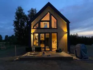 Mazurska Stodoła Na Półwyspie Pilchowskim - Karwik