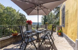 Cozy Apartment In Castelvecchio Pascoli