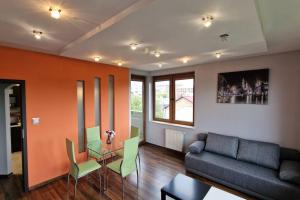 Rodzinny apartament dla sześciu osób z parkingiem prywatnym