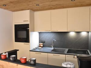 Appartements Appartement Meribel, 4 pieces, 6 personnes - FR-1-180-528 : photos des chambres