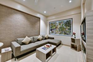 Click Hotel Pithampur