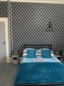 Hornby Villa B&B Couples & Families Only- Quiet Central Location- Near To Winter Gardens