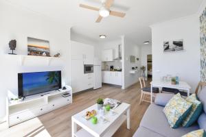 Maranuelas Beachfront 305 FP by VillaGranCanaria